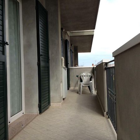 Aloe Beach Apartments, Ombrellone, Parcheggio E Uso Di Biciclette Gratis Rimini Dış mekan fotoğraf