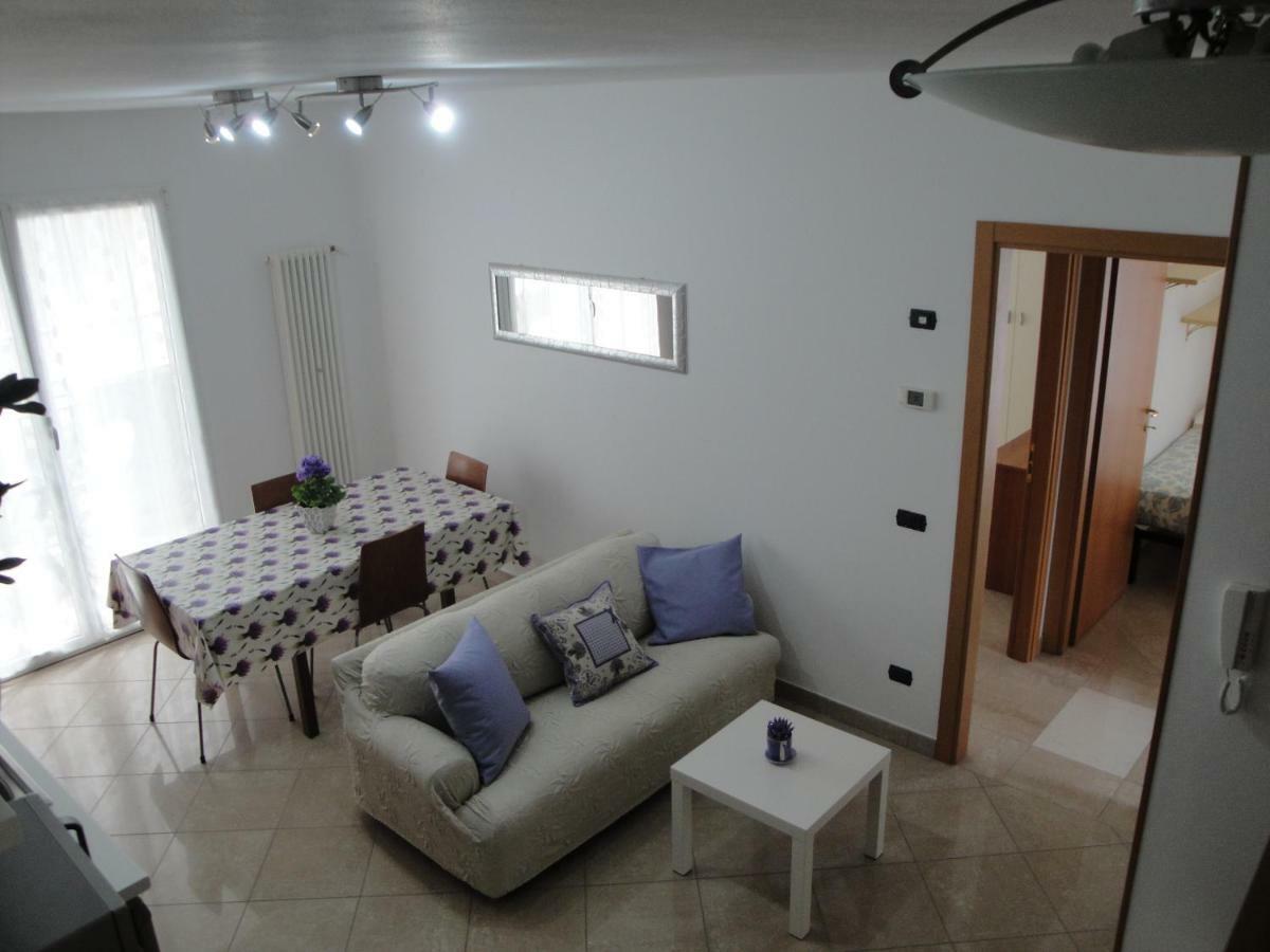 Aloe Beach Apartments, Ombrellone, Parcheggio E Uso Di Biciclette Gratis Rimini Dış mekan fotoğraf