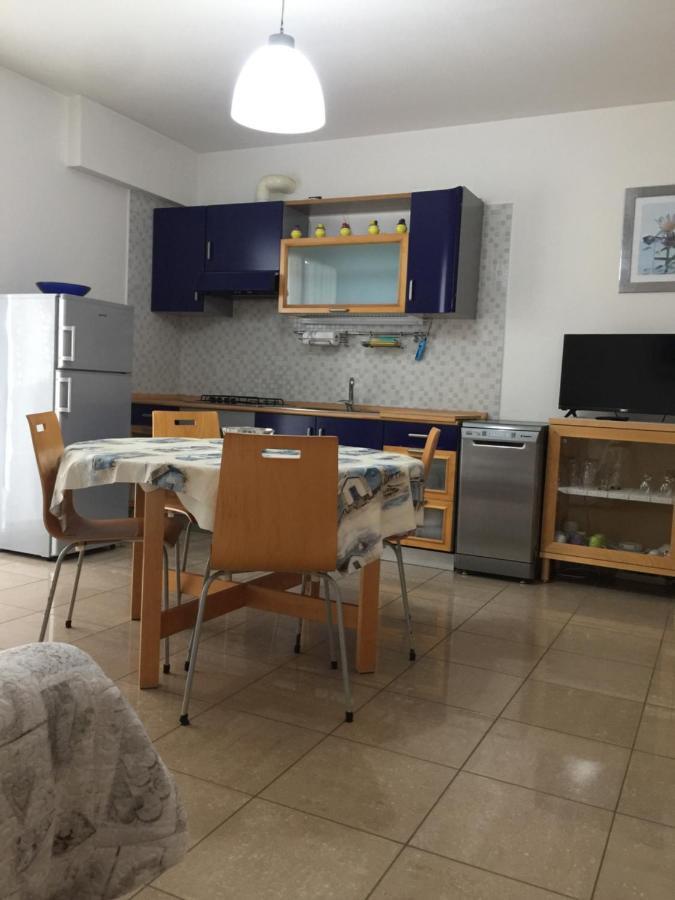 Aloe Beach Apartments, Ombrellone, Parcheggio E Uso Di Biciclette Gratis Rimini Dış mekan fotoğraf
