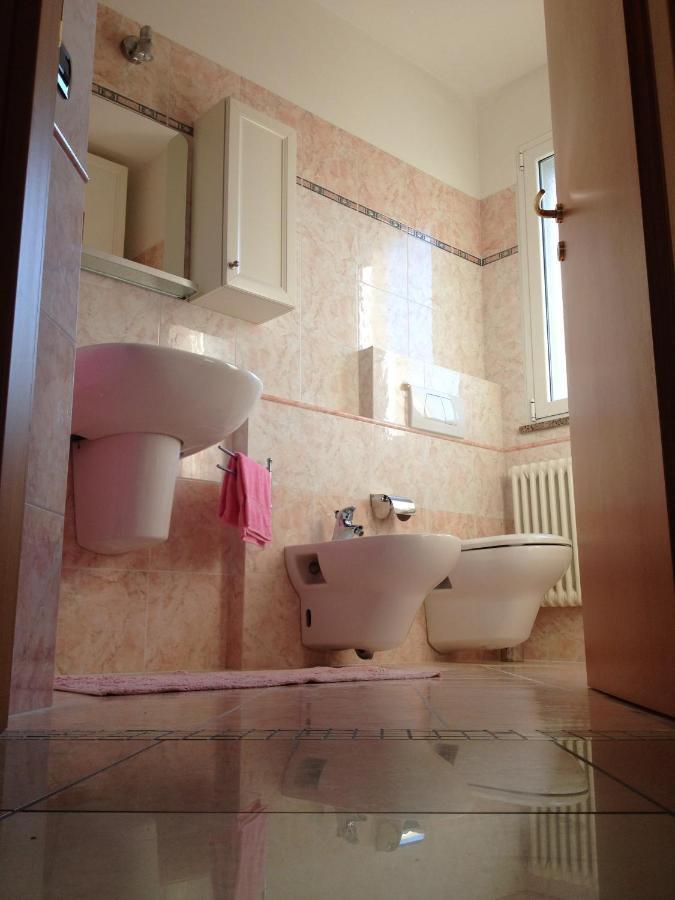 Aloe Beach Apartments, Ombrellone, Parcheggio E Uso Di Biciclette Gratis Rimini Dış mekan fotoğraf
